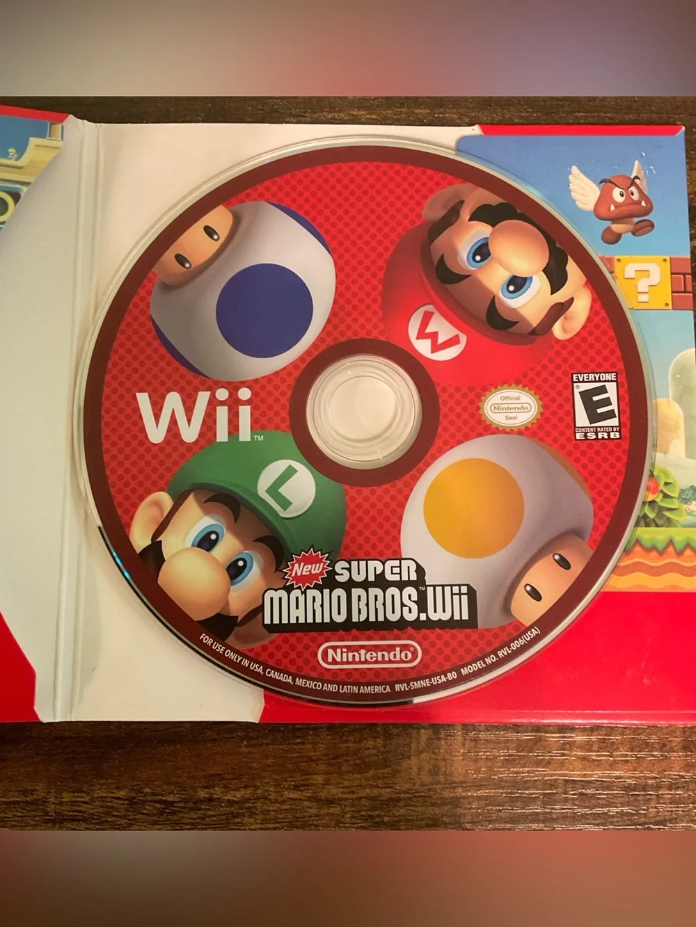 Nintendo Wii New Super Mario Bros.game and sleeve perfect condition